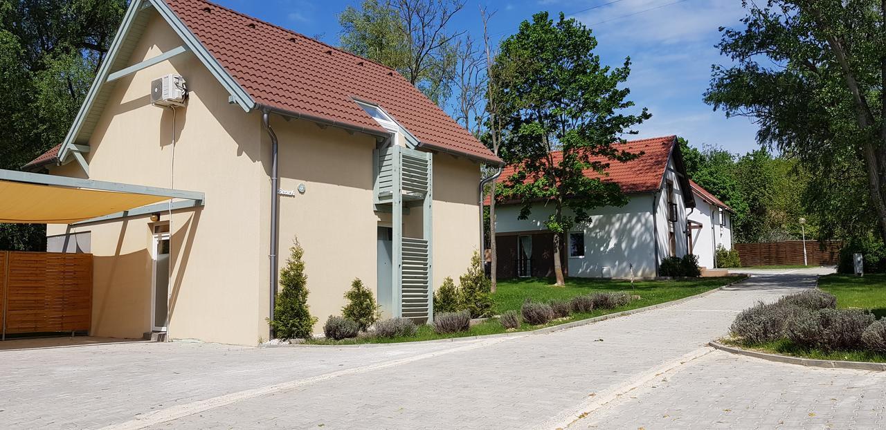 Kenese-Voelgye Villahotel Balatonkenese Exterior photo